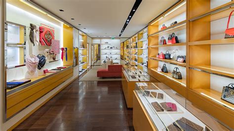 louis vuitton rome outlet|louis vuitton condotti roma.